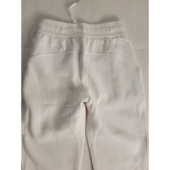Lululemon Scuba Jogger Cropped Pants Sz 4 High Rise Pockets Athletic White NEW - Picture 9 of 10